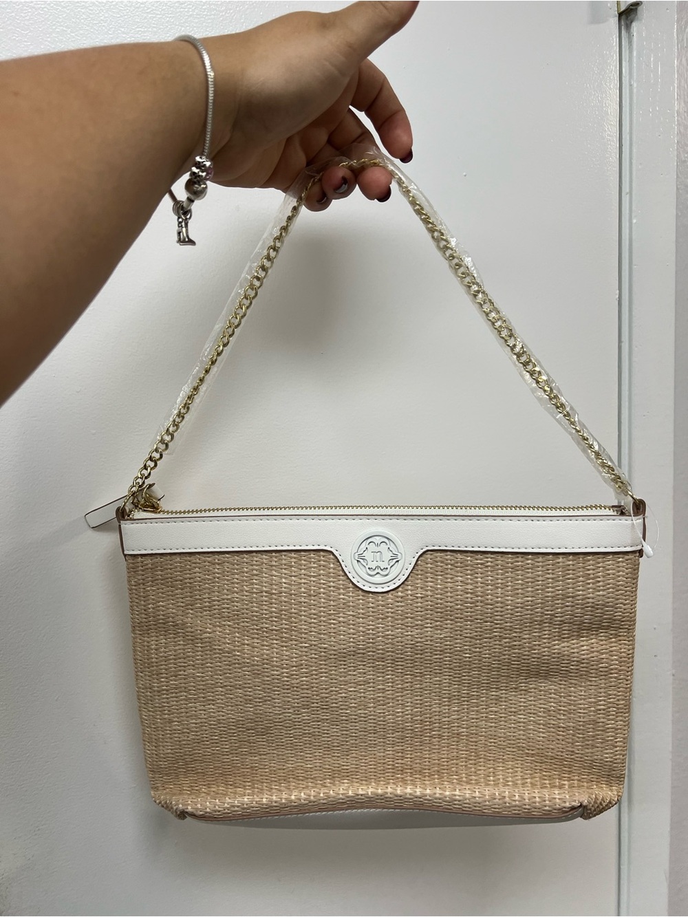 NWOT - Nanette Lepore Straw Shoulder Bag Beige White Chain Strap Purse